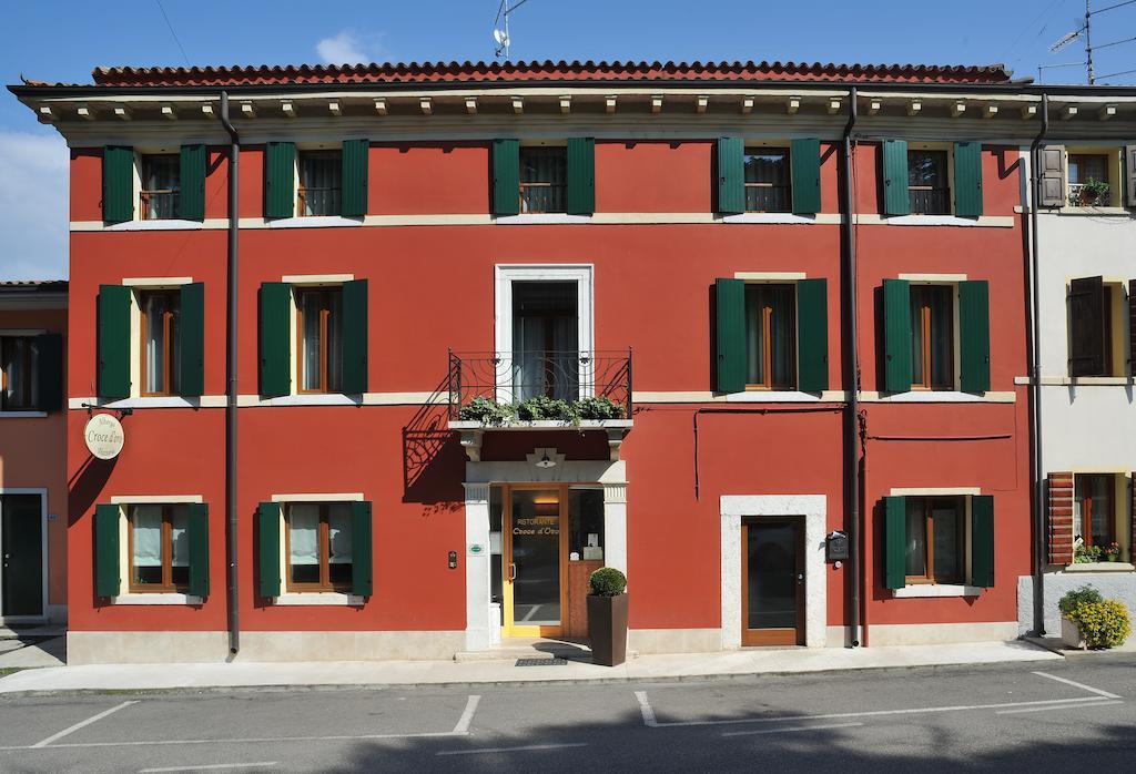 Albergo Croce D'Oro Dolcè Екстериор снимка